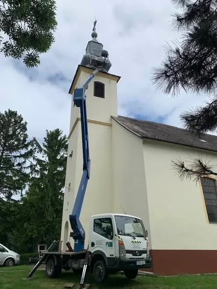 magassági munkák Erdőtarcsa emelőkosaras