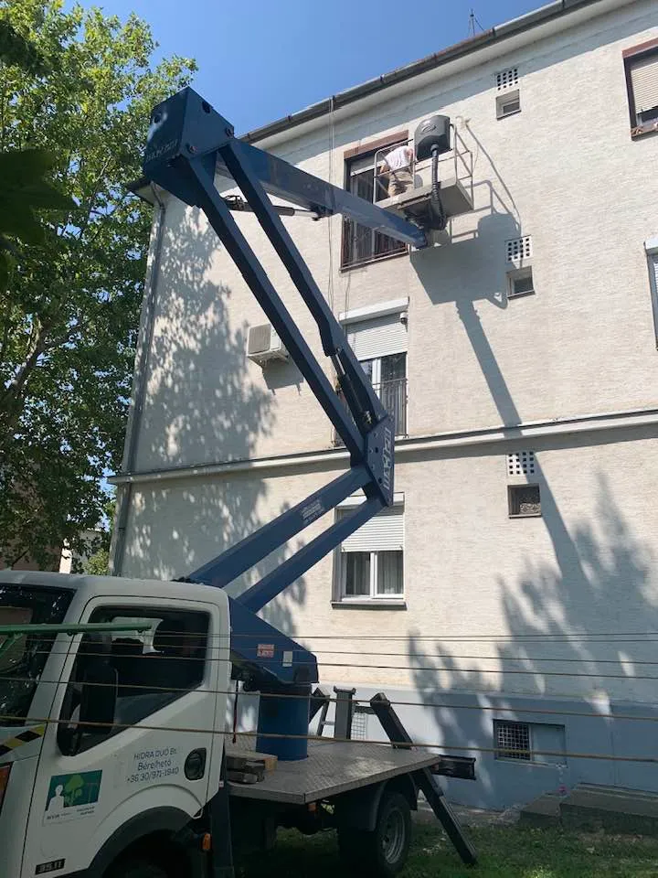 Klímaszerelés Aszód emelőkosaras